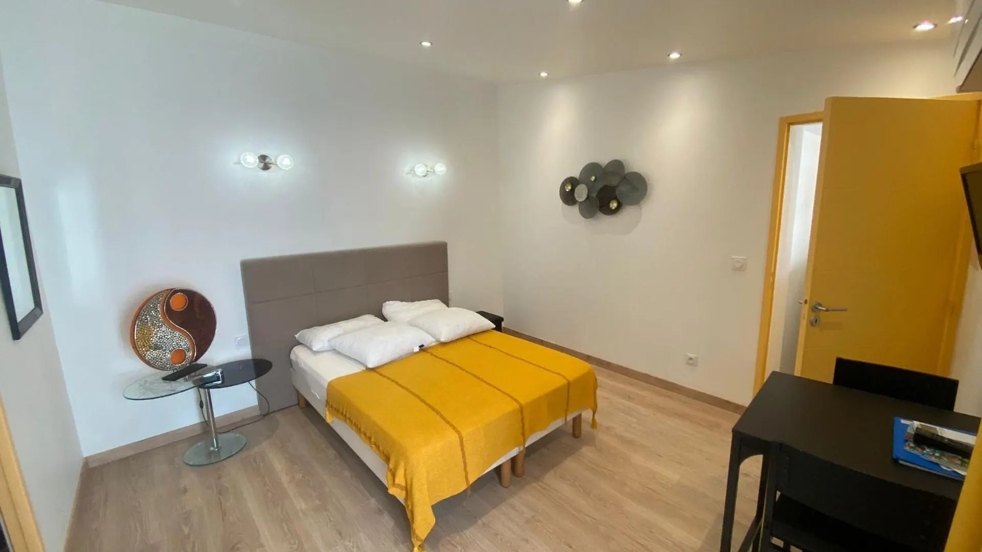 Instant En Provence Apartment Eyragues France