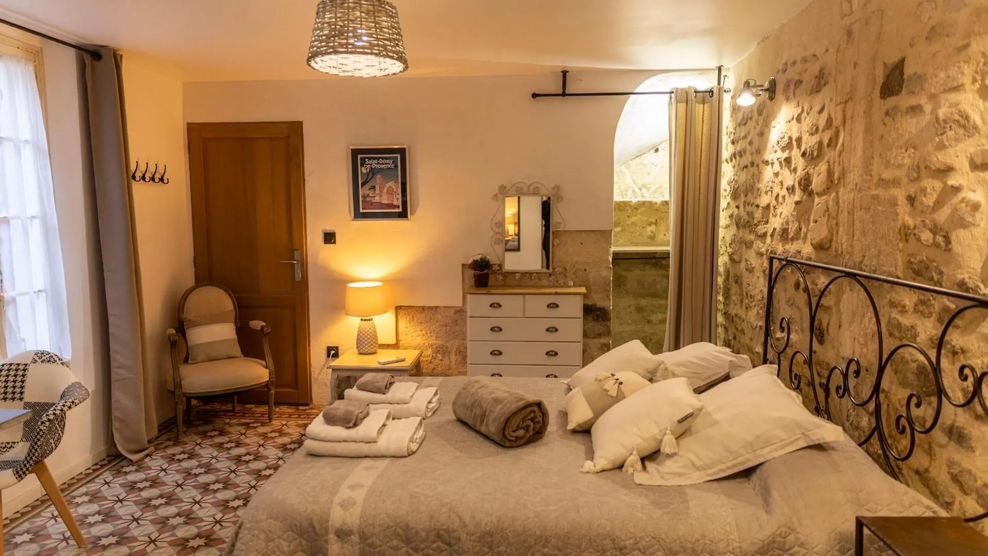Instant En Provence Apartment Eyragues 0*,